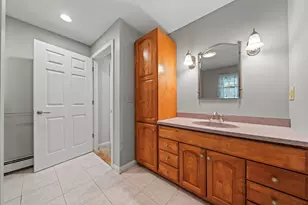 8 Forest St, Londonderry, NH 03053 - Photo 45