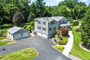 8 Forest St, Londonderry, NH 03053 - Photo 7