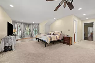 8 Forest St, Londonderry, NH 03053 - Photo 29