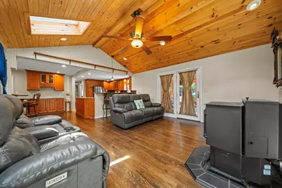 8 Forest Street, Londonderry, NH 03053 - Photo 17