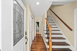 8 Forest St, Londonderry, NH 03053 - Photo 9