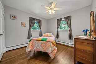 8 Forest St, Londonderry, NH 03053 - Photo 33