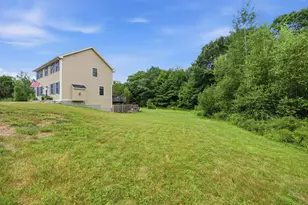 34 Dunbarton Center Rd, Bow, NH 03304 - Photo 7