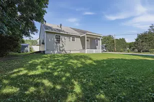 2 Evelyn Ave, Raymond, NH 03077 - Photo 33
