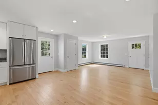2 Evelyn Ave, Raymond, NH 03077 - Photo 7