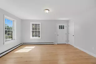 2 Evelyn Ave, Raymond, NH 03077 - Photo 3