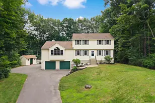 21 Kristin Dr, Derry, NH 03038 - Photo 3