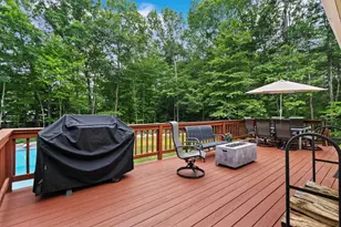 21 Kristin Dr, Derry, NH 03038 - Photo 13