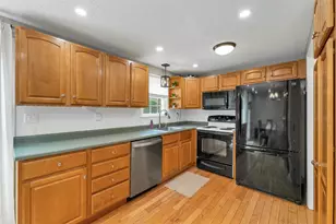 69 Fieldstone Dr, Londonderry, NH 03053 - Photo 11
