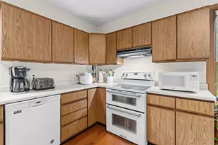 11 Summer St, Goffstown, NH 03045 - Photo 17