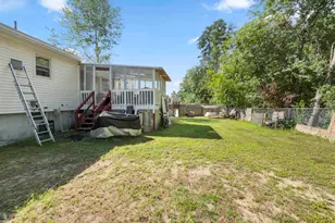 8 Haigh Ave, Salem, NH 03079 - Photo 9