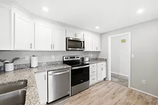 21 Carmine Rd, Nashua, NH 03063 - Photo 5