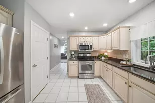 4 Longmeadow Rd, Windham, NH 03087 - Photo 9