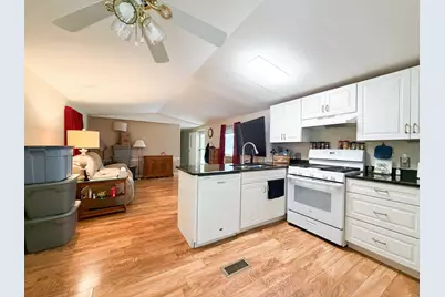 26 Edgewood Drive, Allenstown, NH 03275 - Photo 7