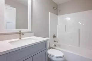 21 Wilderness Dr, Nashua, NH 03062 - Photo 9