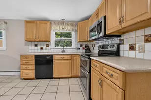25 Bedard Ave, Derry, NH 03038 - Photo 19