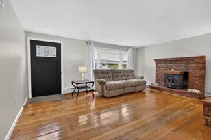 25 Bedard Ave, Derry, NH 03038 - Photo 15