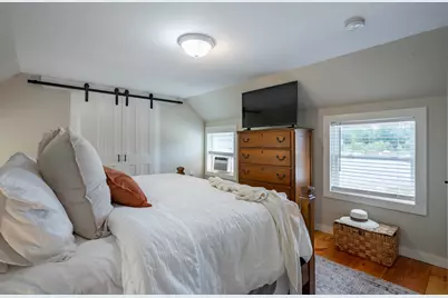 64 Henniker Street, Hillsboro, NH 03244 - Photo 25