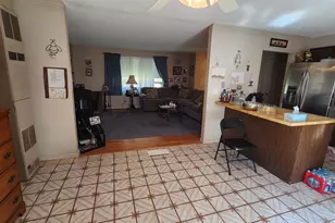 12 Southwood Dr, Londonderry, NH 03053 - Photo 7