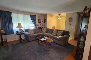 12 Southwood Dr, Londonderry, NH 03053 - Photo 5