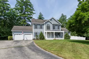 14 Naumkeag Ct, Litchfield, NH 03052 - Photo 1