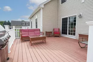 9 Shoreline Dr, Hudson, NH 03051 - Photo 9