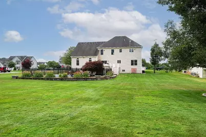 9 Shoreline Drive, Hudson, NH 03051 - Photo 3
