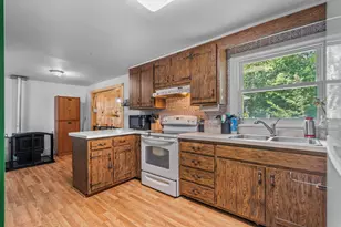 935 Battle St, Webster, NH 03303 - Photo 7