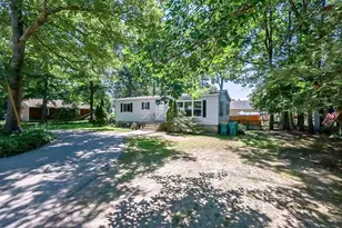 20 Riverside Dr, Fremont, NH 03044 - Photo 1