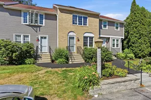 17 Oakwood Cir, Goffstown, NH 03045 - Photo 1