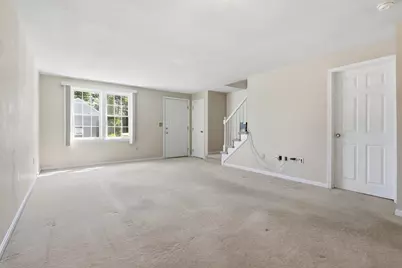 17 Oakwood Circle #5, Goffstown, NH 03045 - Photo 3