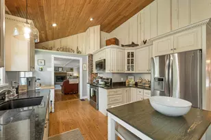 506 N Main St, Wolfeboro, NH 03894 - Photo 7