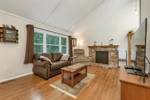 109 Beaver Rd, Strafford, NH 03884 - Photo 9