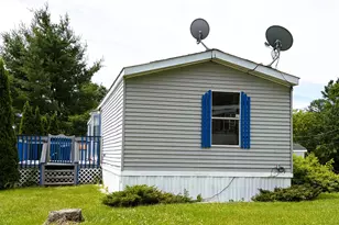 8 Hilltop Manor Mobile Home Park, Littleton, NH 03561 - Photo 33