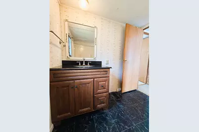 8 Hilltop Manor Mobile Home Park, Littleton, NH 03561 - Photo 21