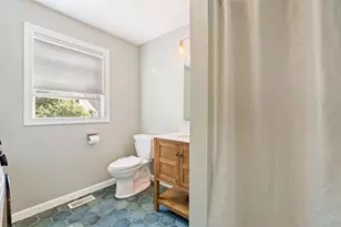 19 Footbridge Ln, Dover, NH 03820 - Photo 13