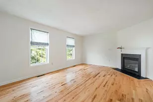 19 Footbridge Ln, Dover, NH 03820 - Photo 5