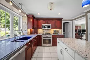48 Cottonwood Dr, Dover, NH 03820 - Photo 3