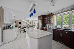48 Cottonwood Dr, Dover, NH 03820 - Photo 7