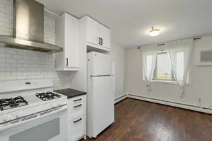 28 Tideview Dr, Dover, NH 03820 - Photo 3