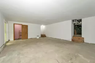 36 Highland St, Hudson, NH 03051 - Photo 31