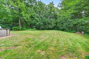 8 King Henry Dr, Londonderry, NH 03053 - Photo 11