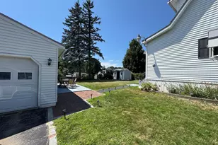 74 Hobart St, Manchester, NH 03104 - Photo 5