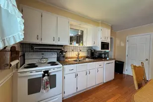 74 Hobart St, Manchester, NH 03104 - Photo 17