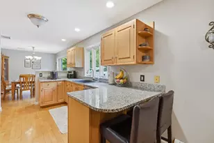 19 Tamarack Ln, Amherst, NH 03031 - Photo 11