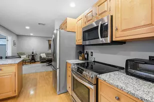 19 Tamarack Ln, Amherst, NH 03031 - Photo 9