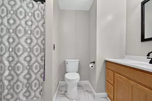 24 Stonegate Ln, Derry, NH 03038 - Photo 23