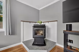 24 Stonegate Ln, Derry, NH 03038 - Photo 7
