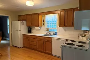 5 McEnroe Dr, Londonderry, NH 03053 - Photo 3