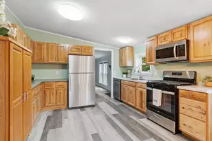 26 Country Ln, Fremont, NH 03044 - Photo 3